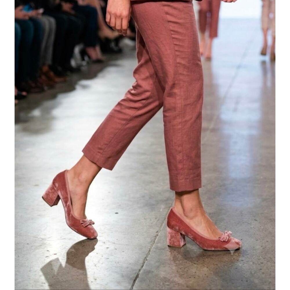 Ec. MSRP $40 NWOB TOP MODA COMFORT PINK VELVET BLOCK HEEL PUMPS ♡SIZE 7♡ - Picture 2 of 8